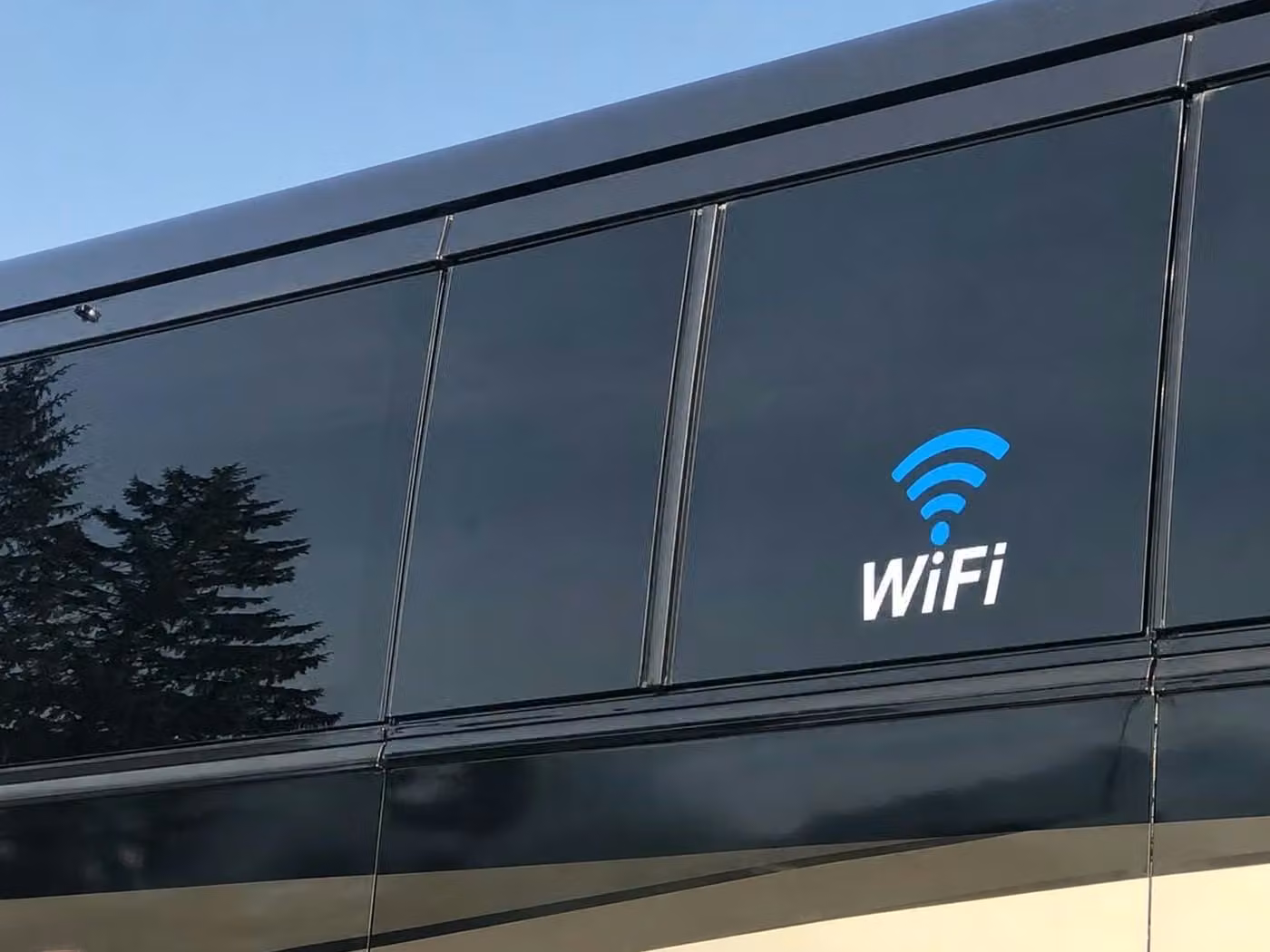 alabaster 25 passenger minibus wifi