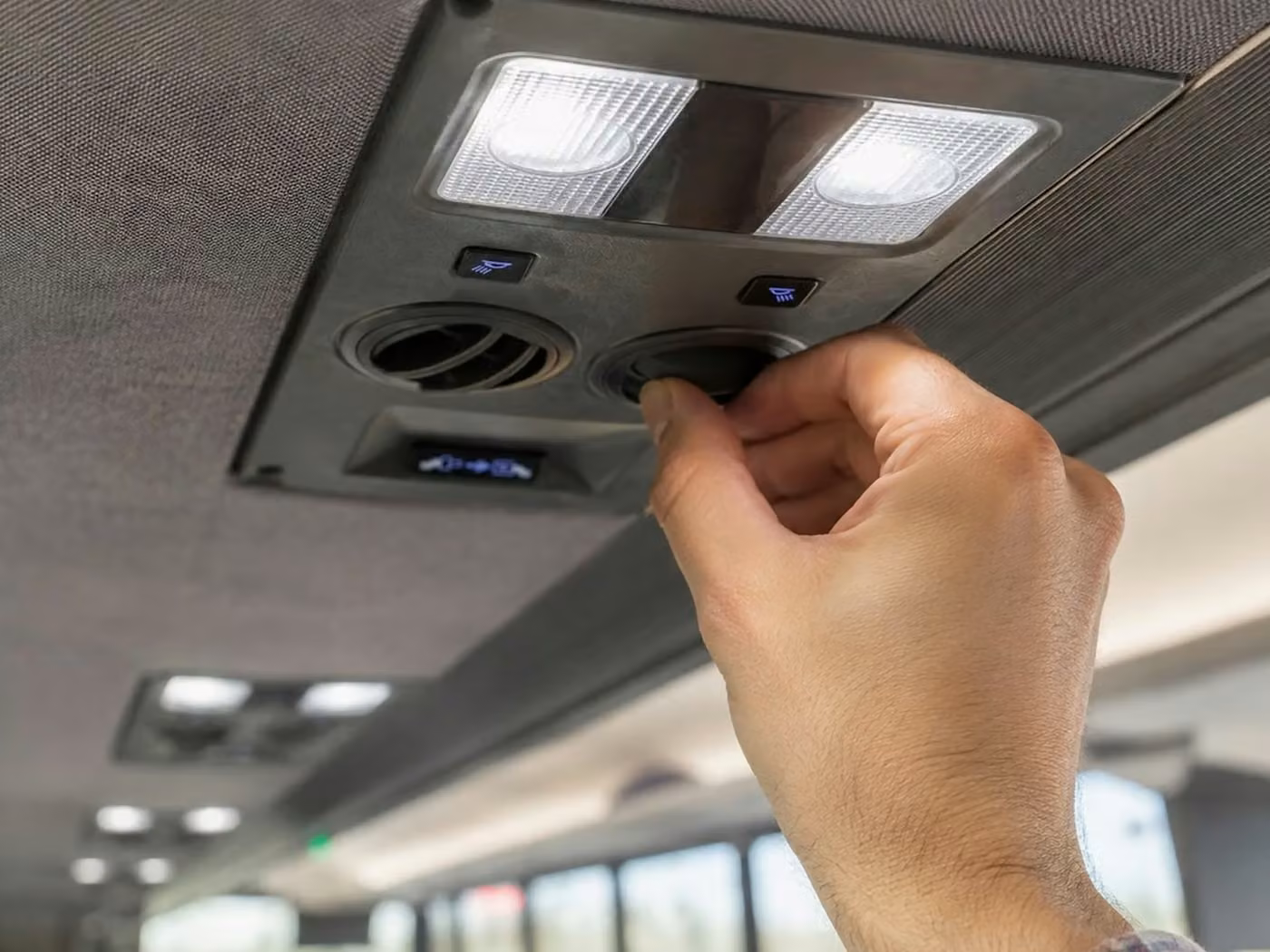 alabaster 35 passenger minibus air conditioning