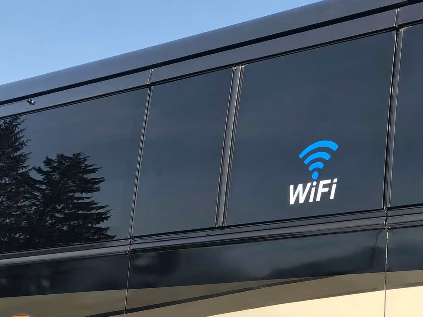 alabaster 56 passenger charter bus wifi