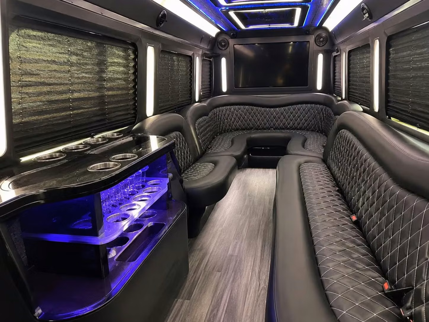 alabaster homecoming bus rentals for thompson high school students