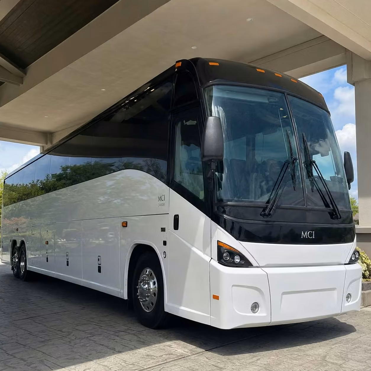 alabaster private shuttles for visiting government officials and vips